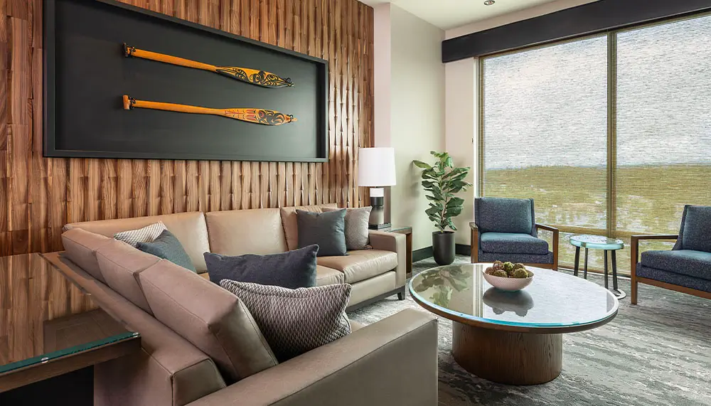 Tulalip casino rooms - Salish Suite Living room area