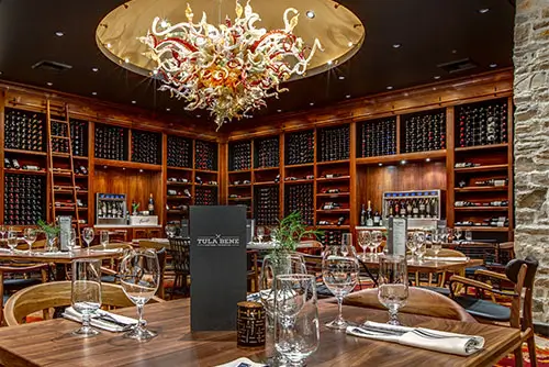 Tula Bene Italian dining wine, table setting